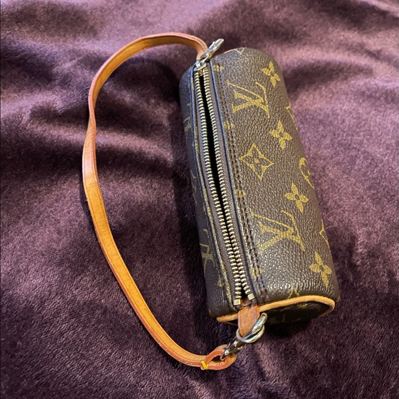 LOUIS VUITTON Monogram Mini Papillon